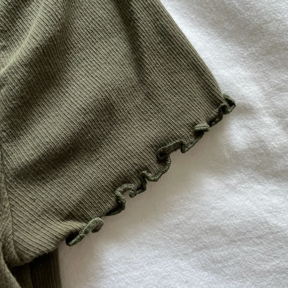 GREEN LETTUCE TRIM T-SHIRT - Picture 6 of 6